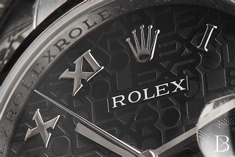 rolex rehaut vs engraved